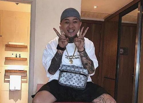 房岩小哥和二驴最新爆料,揭秘娱乐圈幕后真相